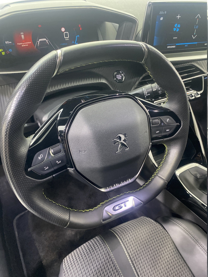 Peugeot 2008 — photo 38