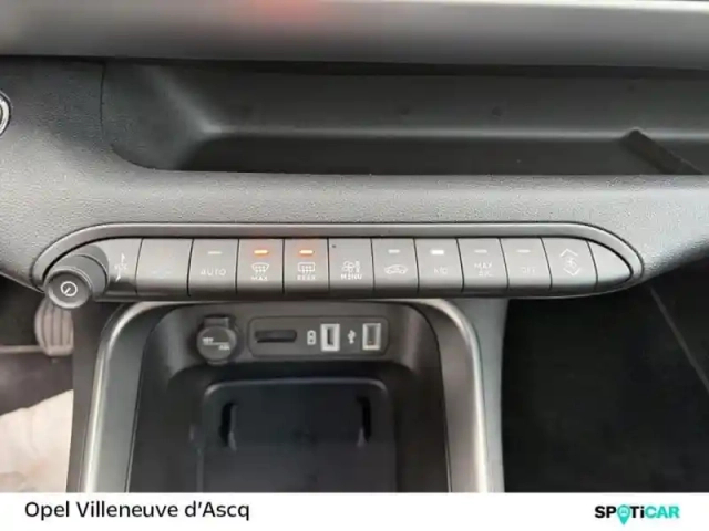 Jeep Avenger 1.2 turbo t3 100ch summit — photo 5