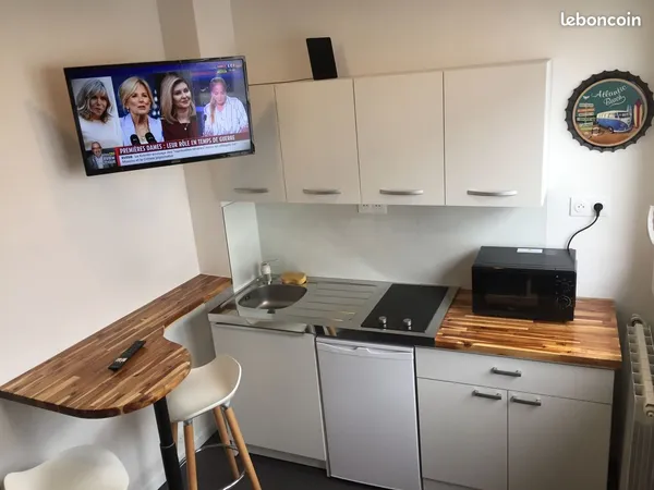 Loue appartement type studio meublé, secteur plage