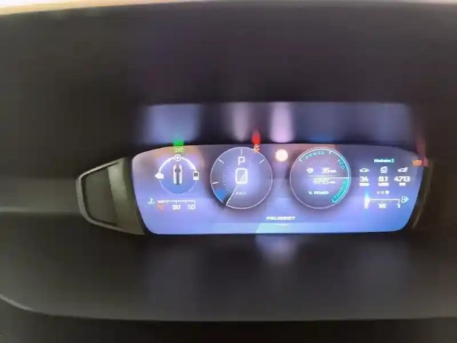 Peugeot 308 sw hybrid 136 e-dcs6 allure — photo 21