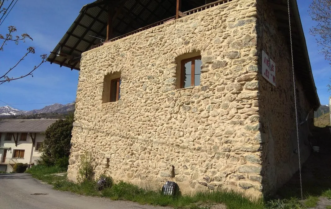 Photo 2