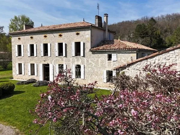Demeure de caractère avec dépendances, piscine et four à pain - Montcaret
