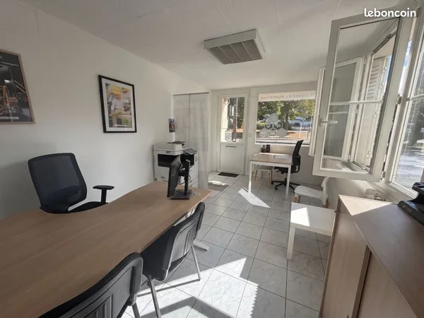 Local 48 m² Orléans