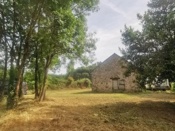 Vente Terrain avec bâtiment en pierre de 90 m2+ extension à réhabiliter en maison d'habitation