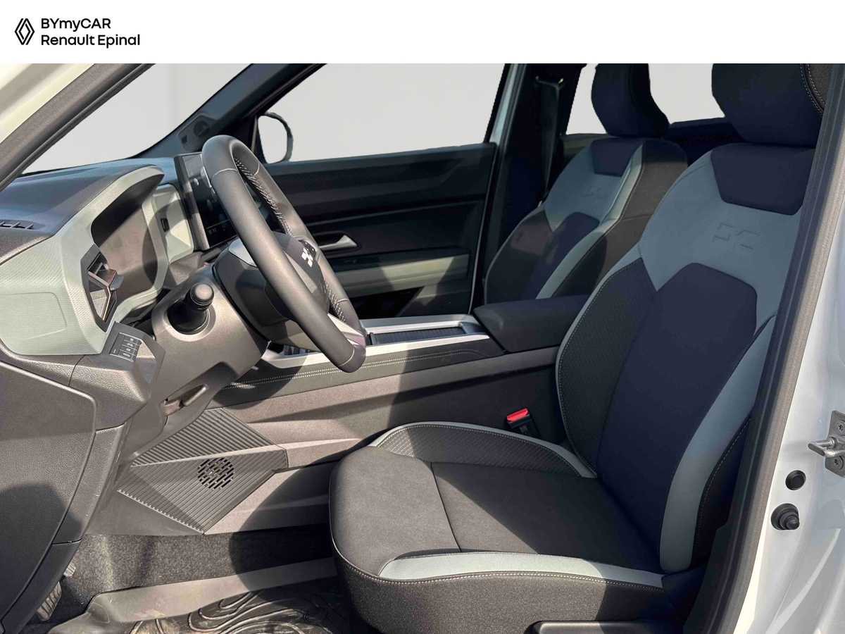 Dacia Bigster Hybrid 155 — photo 11