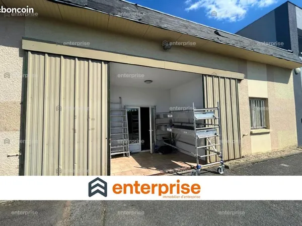 Local bureaux 300 m²