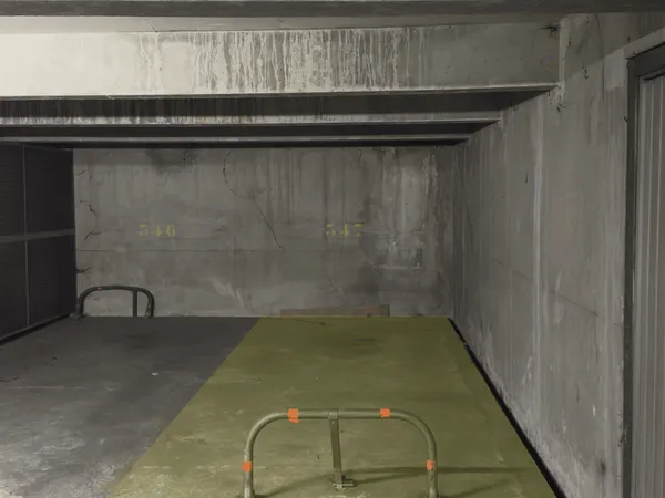 Parking 12 m²
