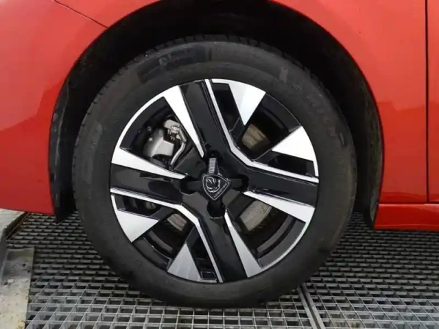 Peugeot 208 electrique 50 kwh 136ch — photo 23