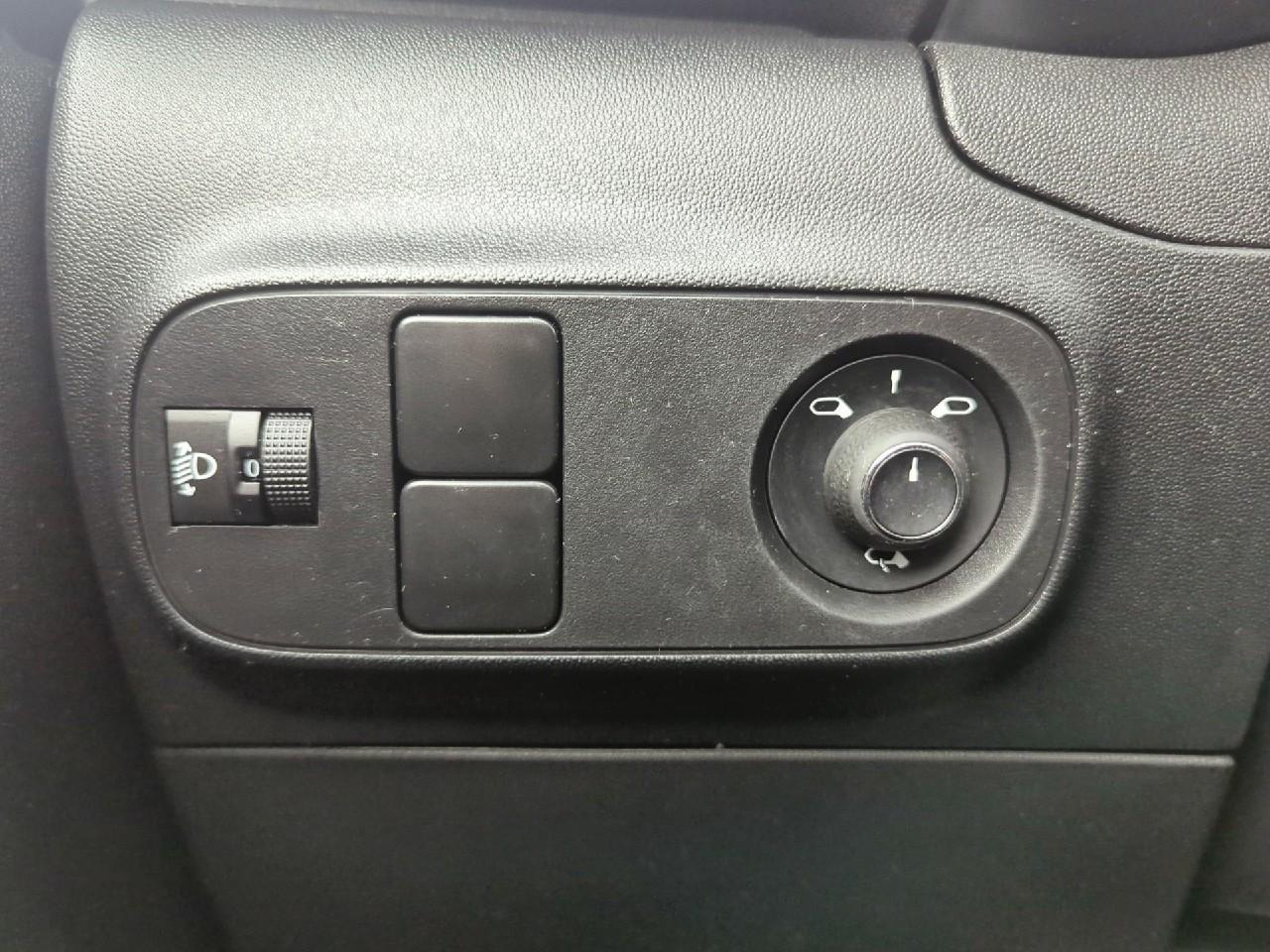 Citroën C3 bluehdi 100 bvm6 you — photo 21