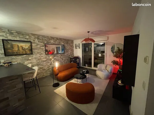 Appartement F2 avec grande terrasse et garage