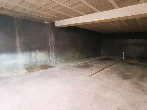 Parking 13 m²