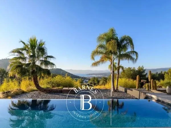 Villa 6 pièces 275 m²