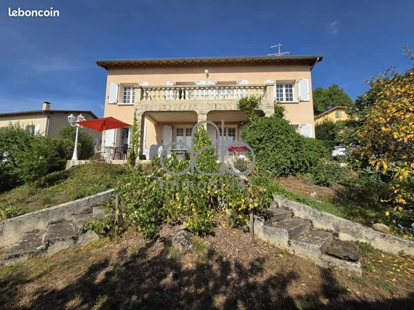 Villa 7 pièces 170 m²