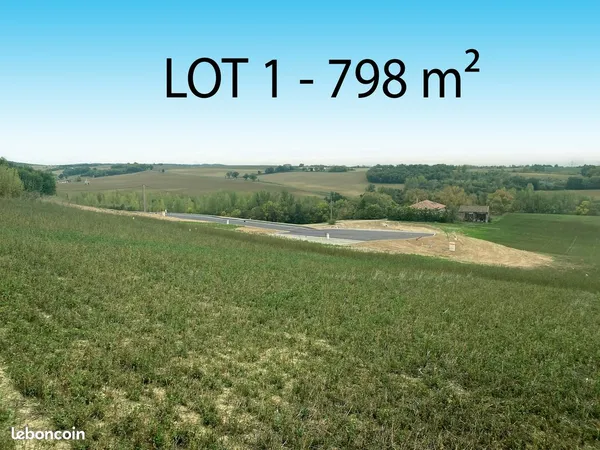 Terrain constructible de 798 m² à l'Isle Jourdain 32600