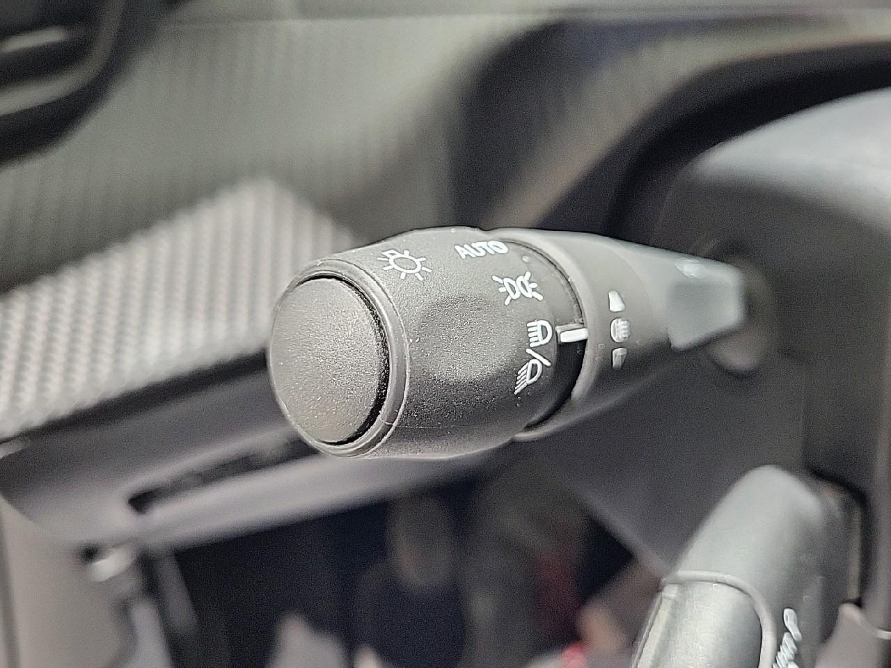 Peugeot 2008 puretech 100 s&s bvm6 style — photo 20