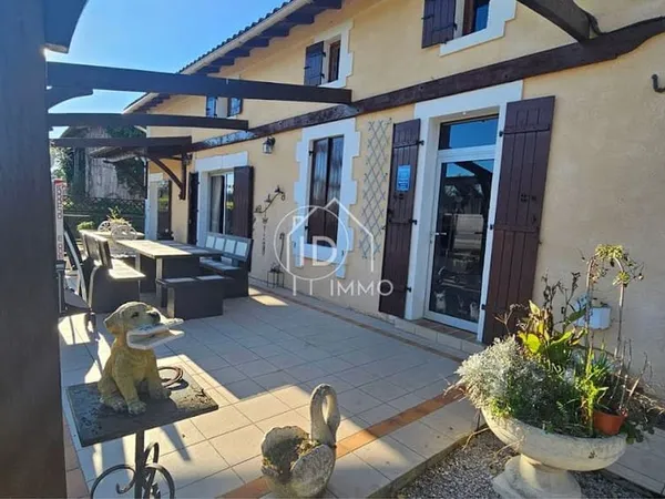 Maison 5 pièces 195 m²