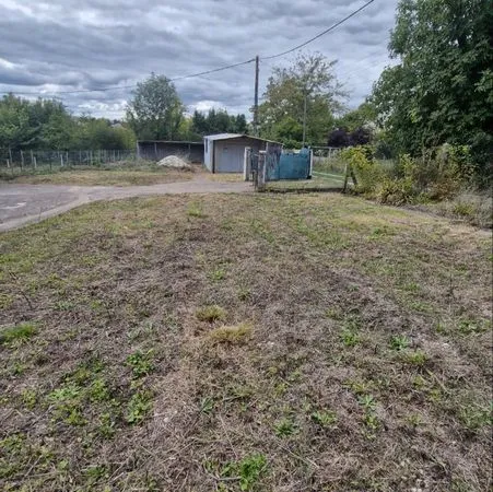 Terrain constructible en zone non submersible 545m2 à Saintes