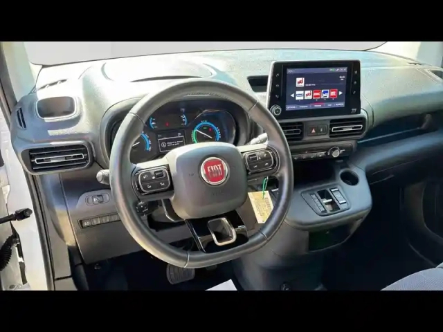Fiat Doblo fg m 800kg electrique 136ch batterie 50 kwh cabine moduwork 3 places pro lounge connect — photo 12