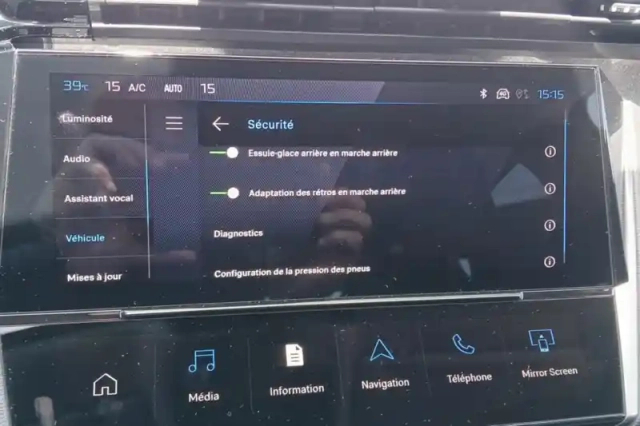 Peugeot 308 hybrid 145 e-dcs6 — photo 29