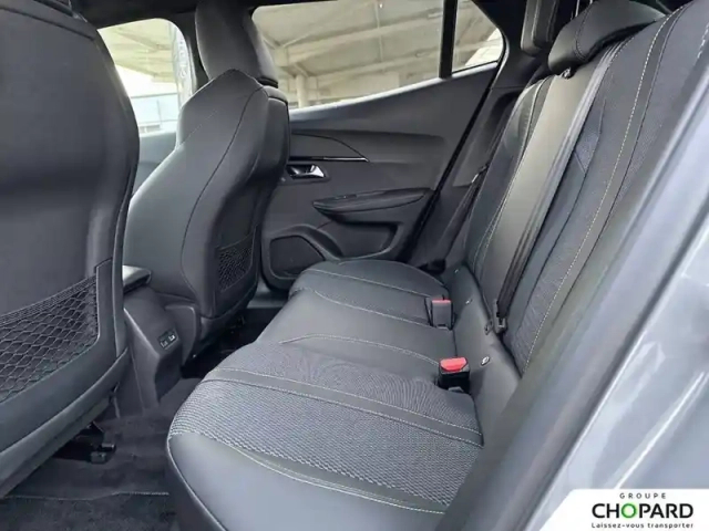 Peugeot 2008 hybrid 136 e-dcs6 — photo 18