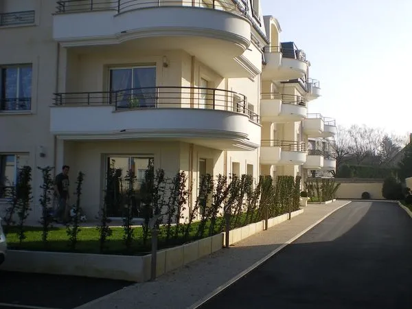 245000 euros appartement a Sainte Genevieve des bois 54 m2