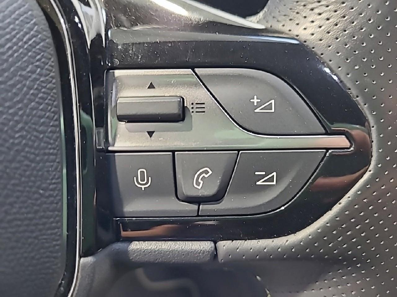 Peugeot 308 phev 225 e-eat8 gt pack — photo 20