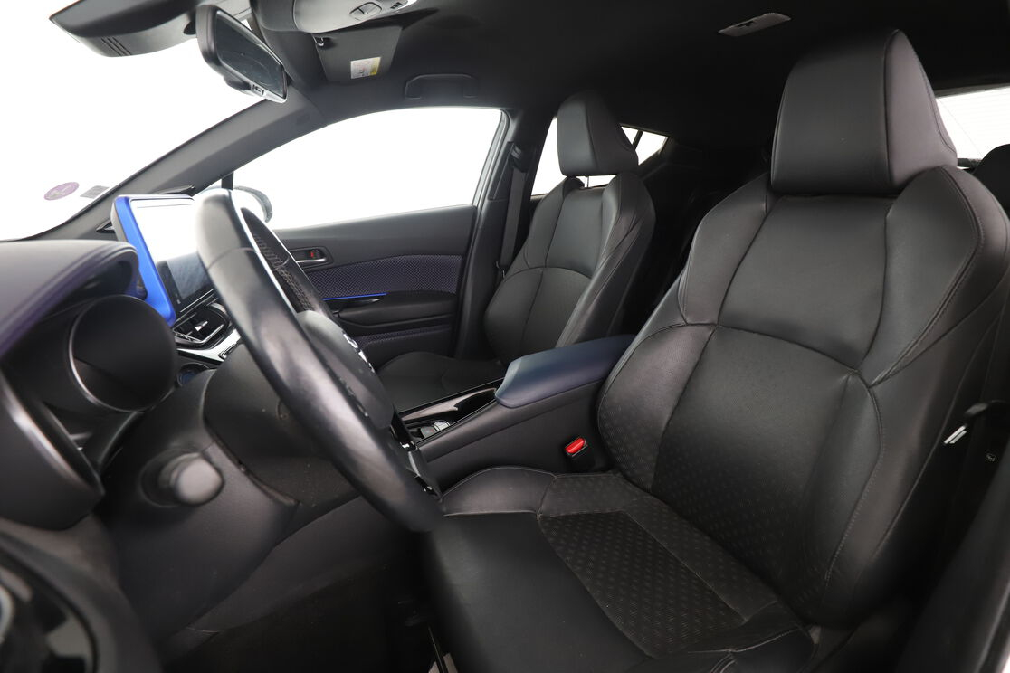 Toyota C-HR 1.8 Hybride Graphic — photo 9