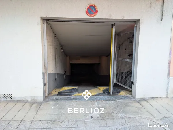 Parking/box 14 m² Grenoble