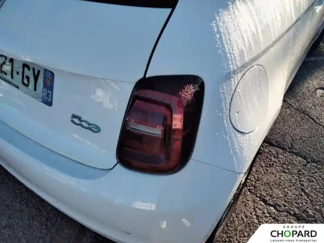 Fiat 500 c e 118 ch — photo 23