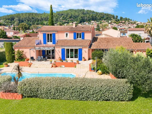 Propriété 6 pièces 195 m²