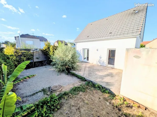 Maison 3 chambres jardin garage sous sol complet