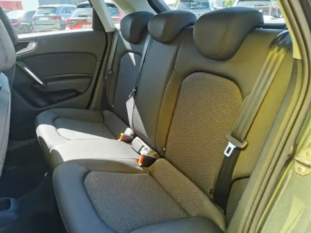 Audi A1 basis 1.0 tfsi 95 ch bvm5 — photo 10