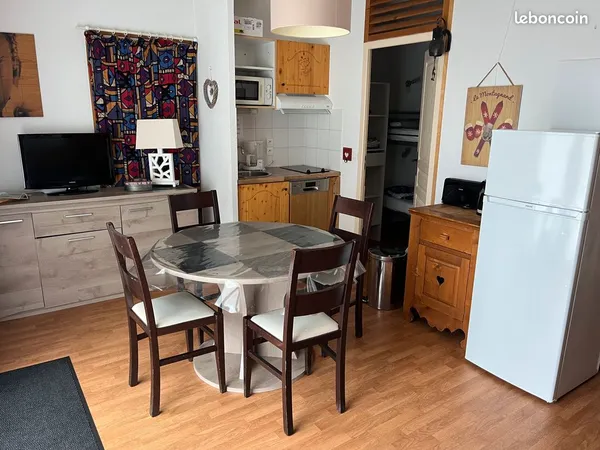 Loue au mois appartement de septembre à fin novembre