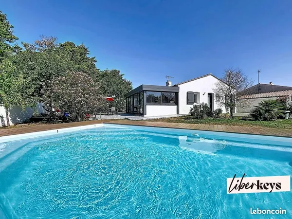 Maison 10 pièces 222 m²