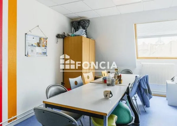 Local commercial 470 m²