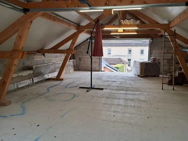 Maison Pompierre Sur Doubs 12 pièce(s) 280 m2