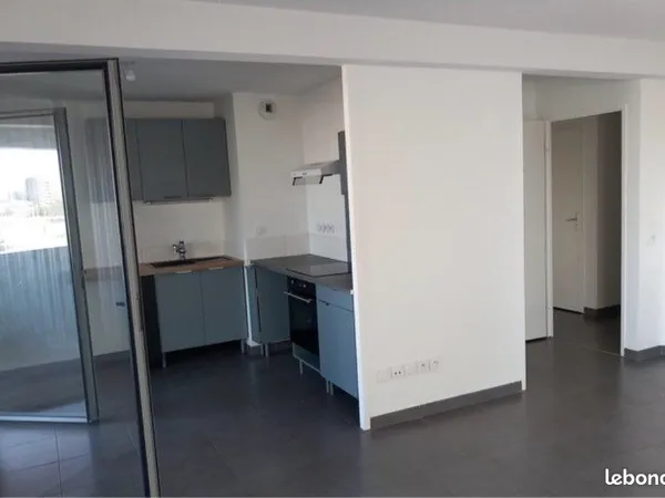 Location appartement neuf 4 pièces 90 m²