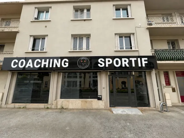 Local professionnel 152 m²