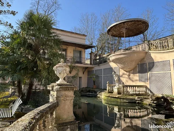 Maison 10 pièces 265 m²