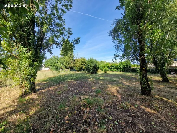 Terrain à bâtir 841 m² - Hors lotissement - Libre constructeur