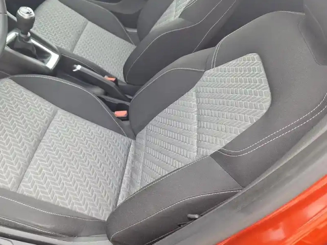 Renault Clio 1.0 tce 90ch limited -21n — photo 12