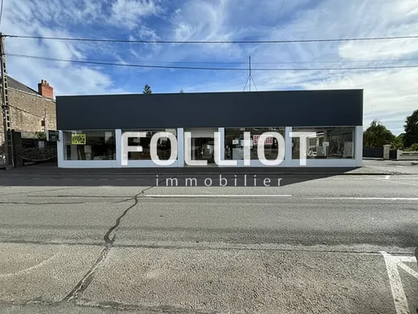 A VENDRE Local commercial de 1890 m²