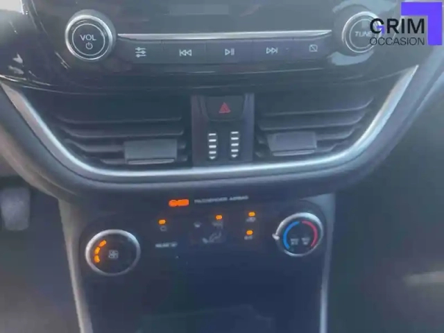 Ford Fiesta 1.1 75 ch bvm5 — photo 9