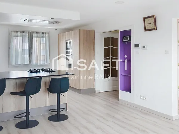 Maison jumelée de 95m2 sur terrain de 5,5 ares.