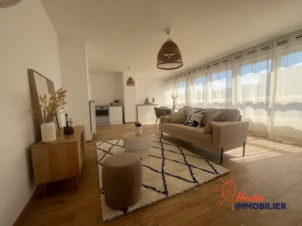 DERNIER ÉTAGE - APPARTEMENT T4 AVEC TERRASSE - REIMS CENTRE