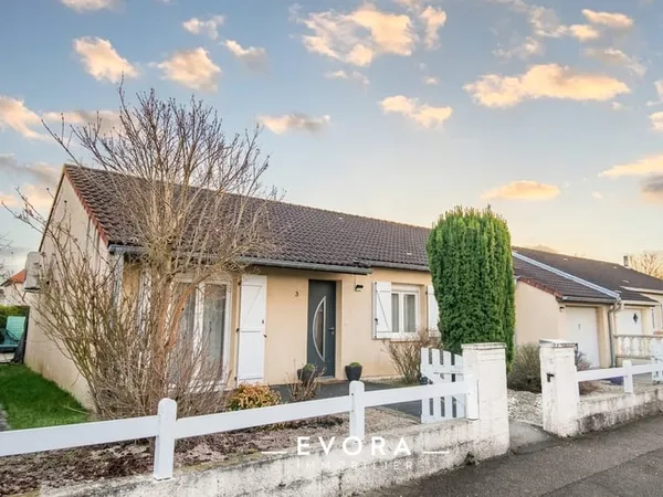 METZ MAGNY - Maison de plain-pied 4 chambres avec garage et jardin