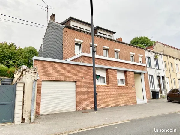 Maison de ville 12 pièces 225 m²