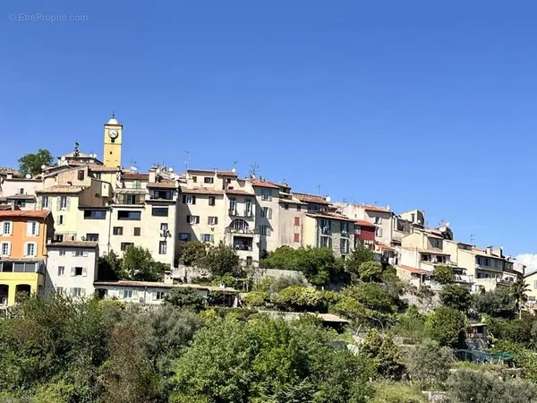 Maison de village Vieux village de Gattières Vue mer, jardin et fort potentiel