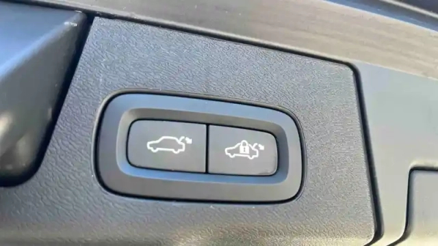 Volvo Xc60 t6 recharge awd 253 ch + 145 ch geartronic 8 — photo 28