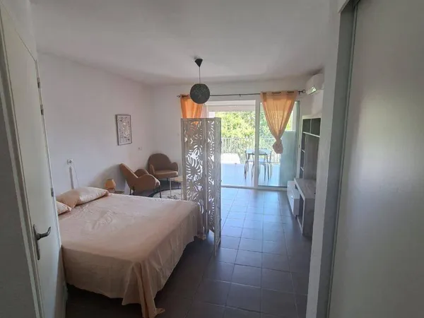 Studio 1 pièce 35 m²